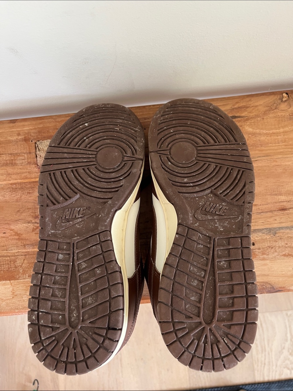 Nike Men’s Brown and White Low-Top Dunks/Sneakers - Picture 4 of 5